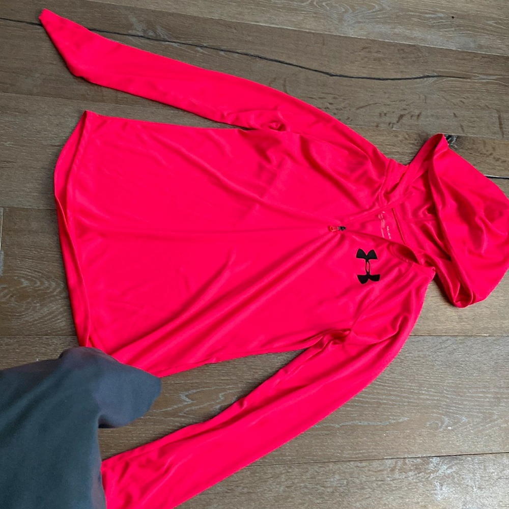 Under Armour work out long sleeve shirt